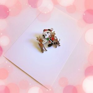 Disneyland Mickey Mouse Christmas Pin